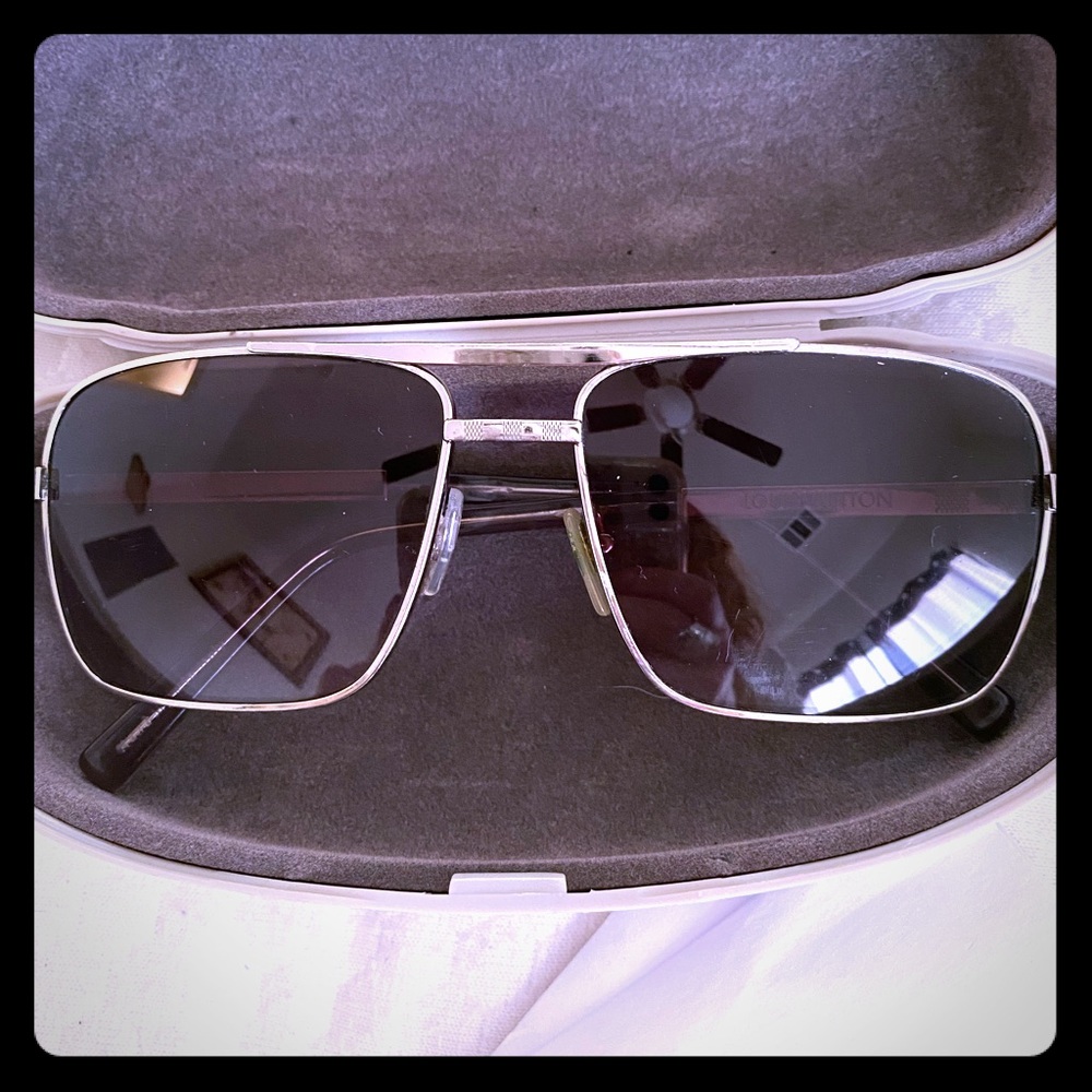 ***Sold*** Authentic Louis Vuitton sunglasses